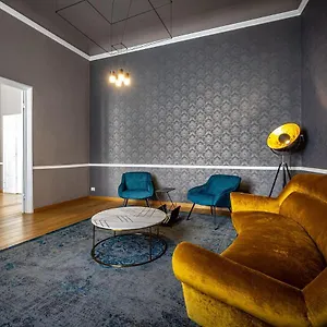 https://residenza-depoca-al-numero-8.it-tuscanyhotel.com