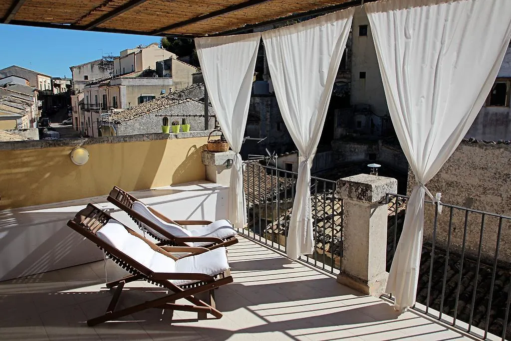 TrinaSicula Ragusa Ibla Italia